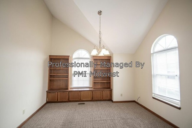 Building Photo - 2104 Galaxy Dr