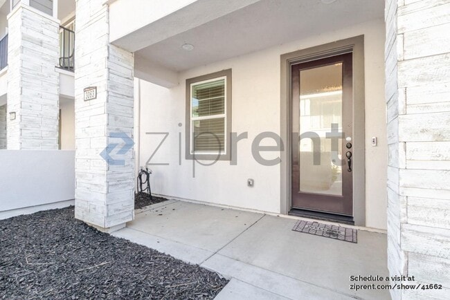 Building Photo - 3063 Beaded Mist Walk