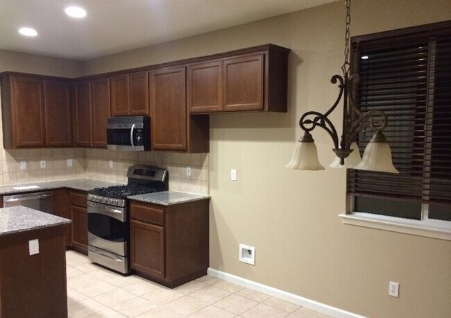 Building Photo - 507 Descanso Bay Cir