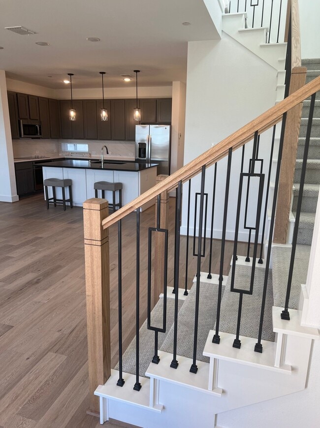 Building Photo - 8903 Cave Springs Mews