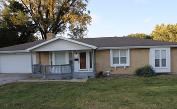Building Photo - 4926 Haskell Ave