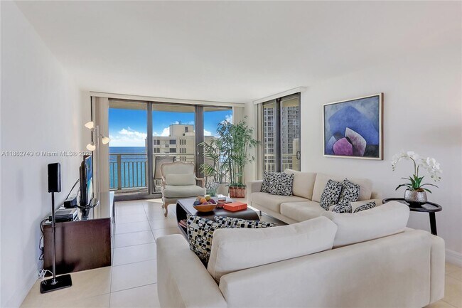 Foto del edificio - 3000 N Ocean Dr