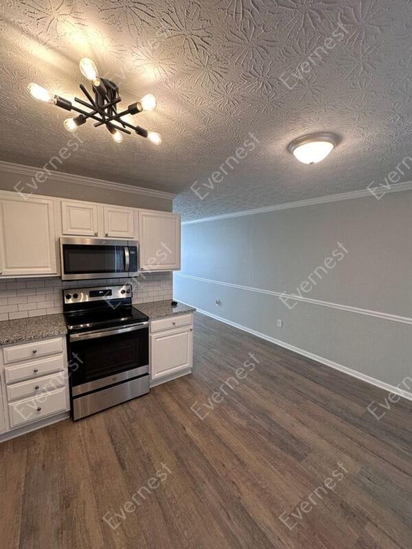 Building Photo - 4211 Sestos Dr