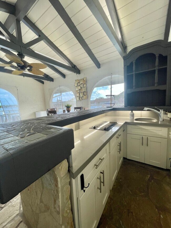 Foto del edificio - Furnished Waterfront Studio for rent in Ha...