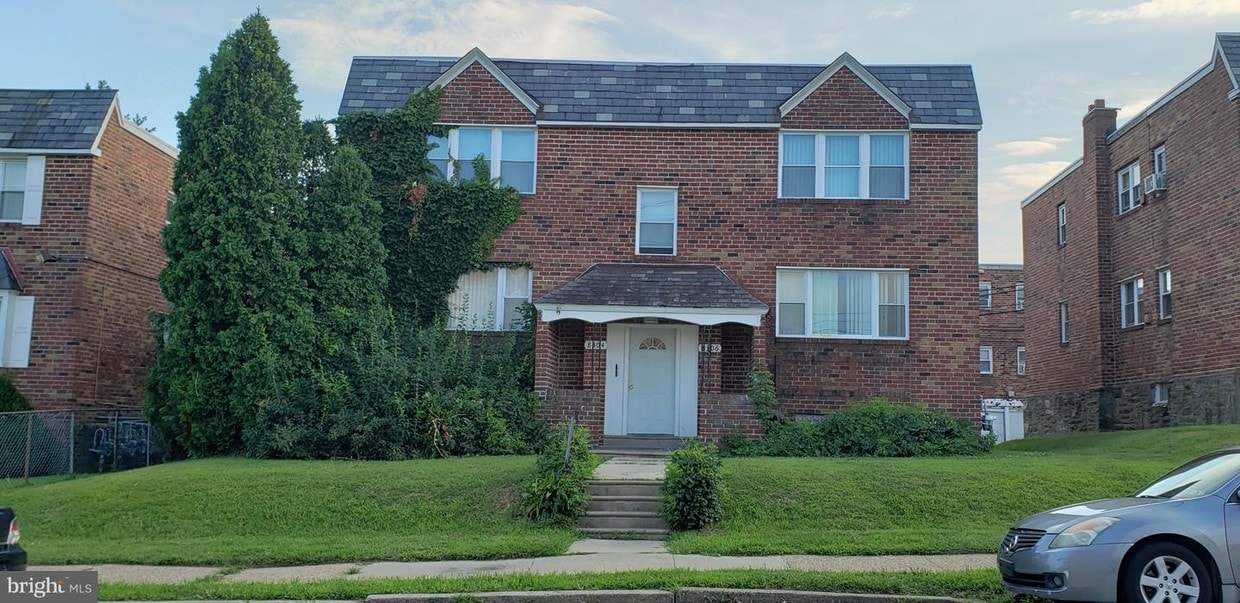 Primary Photo - 8304 Pickering Ave