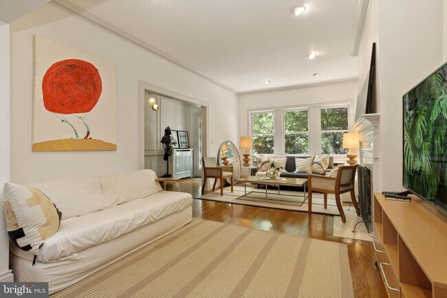 Foto del edificio - 2023 Belmont Rd NW