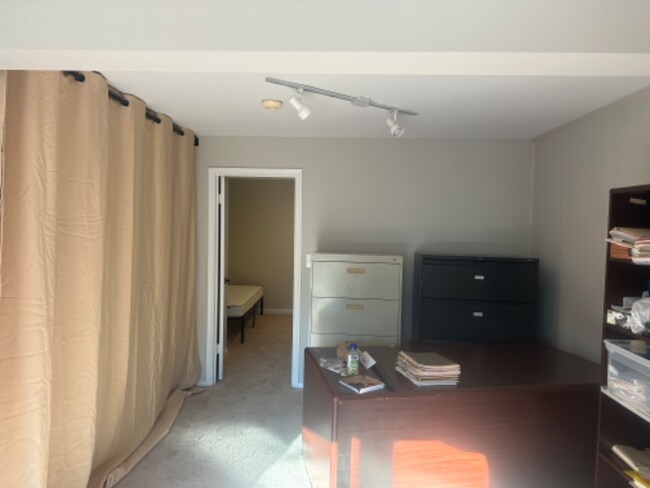 Foto del edificio - 560 Windover Ave NW