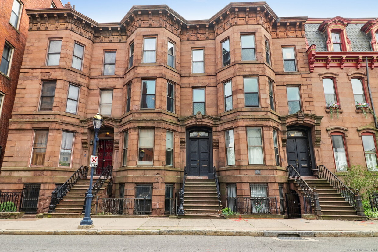 Primary Photo - 15 Capitol Ave