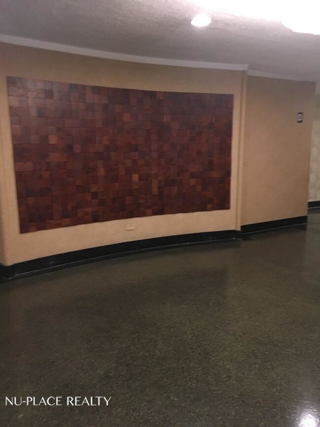 Foto del edificio - 10212 65th Ave