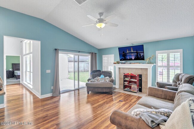 Building Photo - 1400 Windflower Cir