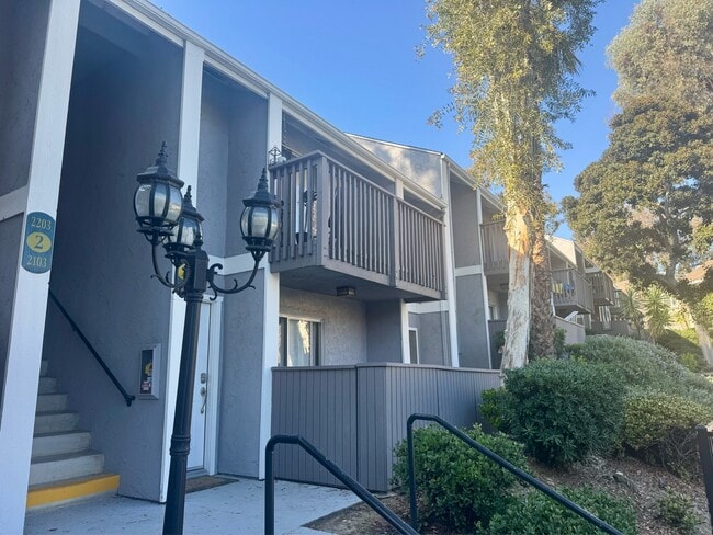 Foto del edificio - 6333 College Grove Way