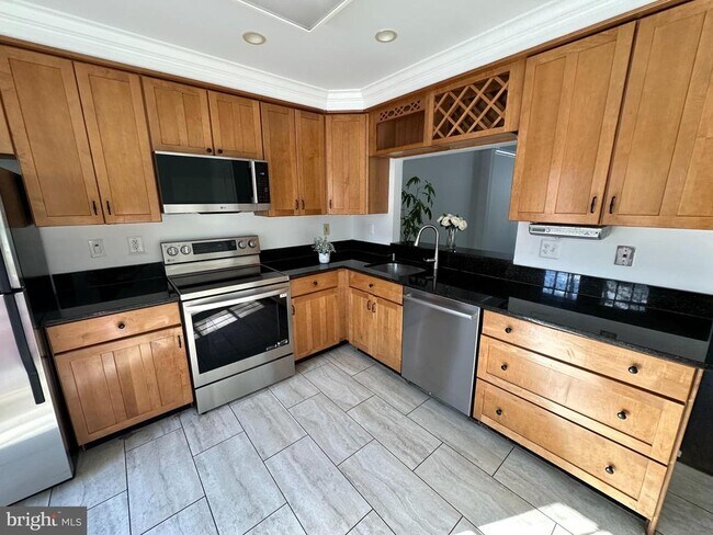 Foto del edificio - 4713 Columbia Rd