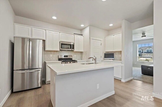 Foto del edificio - 5668 W Stadium Ln