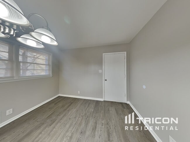 Building Photo - 4930 Sugar Creek Dr