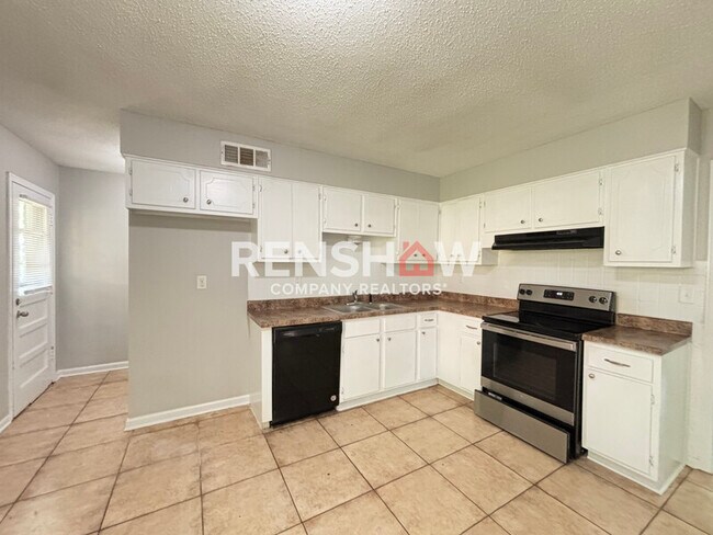 Building Photo - 3757 Voltaire Ave