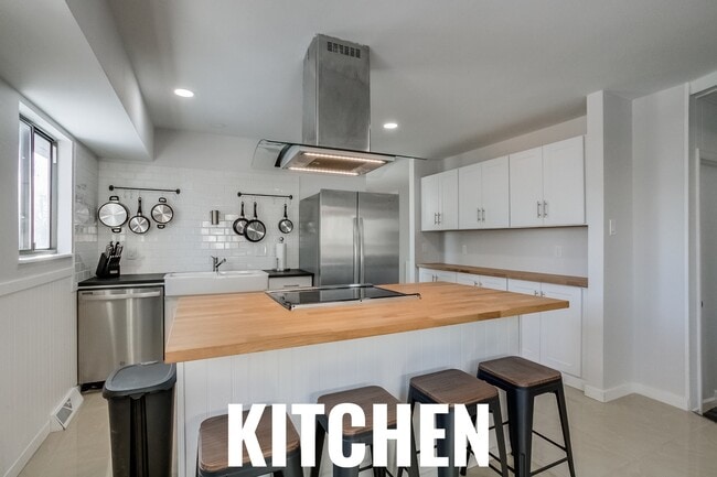 Foto del edificio - 13489 W Auburn Ave