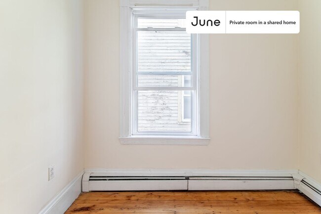 Foto del edificio - Room in Shared 5 bed/1 bath home