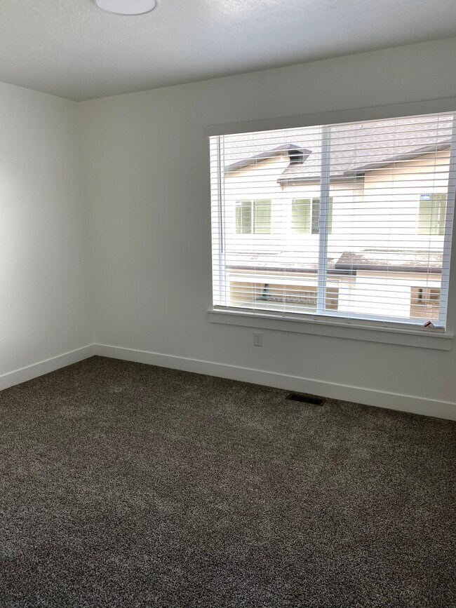 Foto del edificio - 424 W 40 S