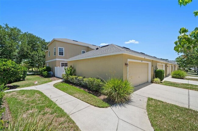 Building Photo - 7112 Five Oaks Dr