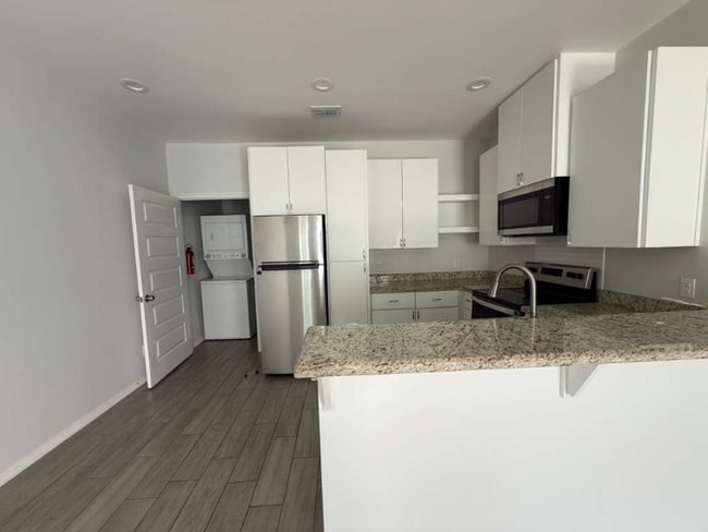 Building Photo - 1307 W Heritage Dr