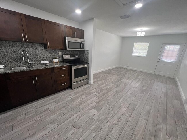 Foto del edificio - 1554 Citation Dr