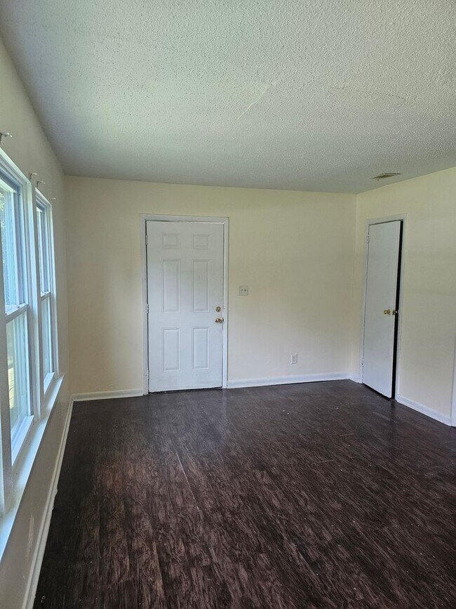Foto del edificio - 2430 Oak Ridge St