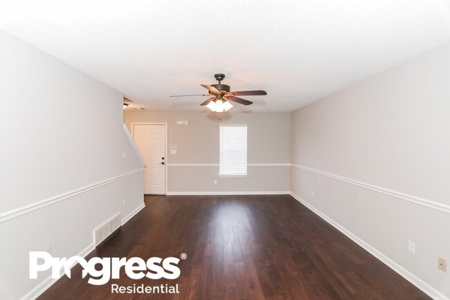 Building Photo - 7081 Naples Dr