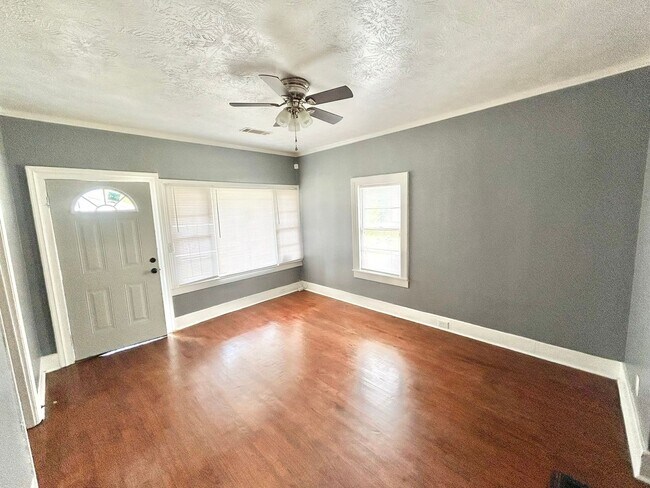 Foto del edificio - Charming 2-Bedroom Home Near Downtown Augusta