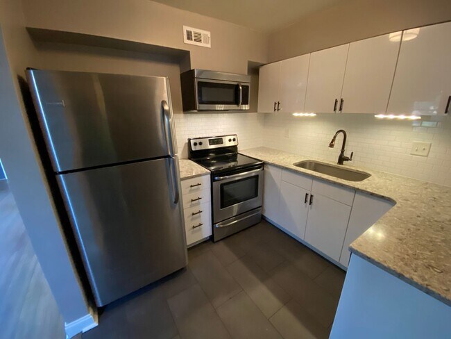 Foto del edificio - 53 E 66th St