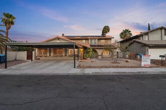 Building Photo - 2109 Verdinal Dr