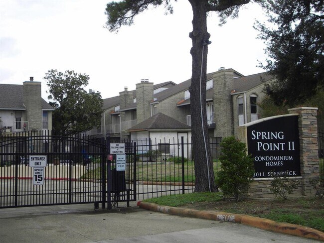 Building Photo - 2011 Spenwick Dr