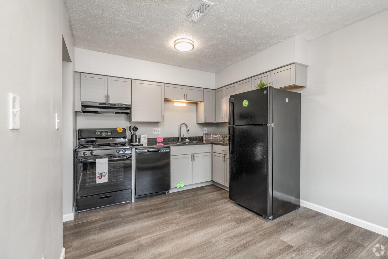 Primary Photo - Summit Park Apartments