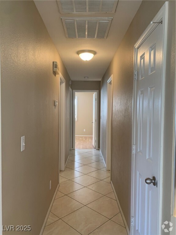 Building Photo - 5021 Glenarden Dr