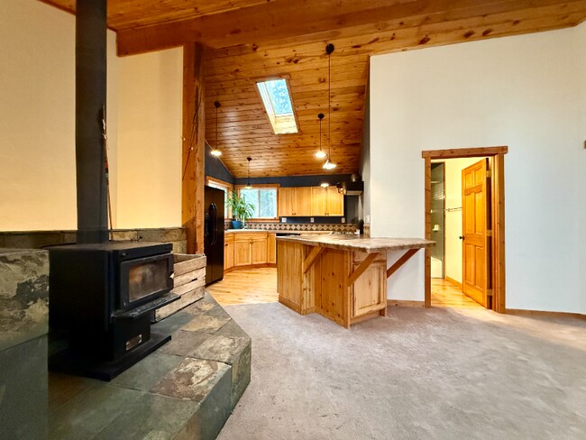 Building Photo - 1611 N Fork Rd