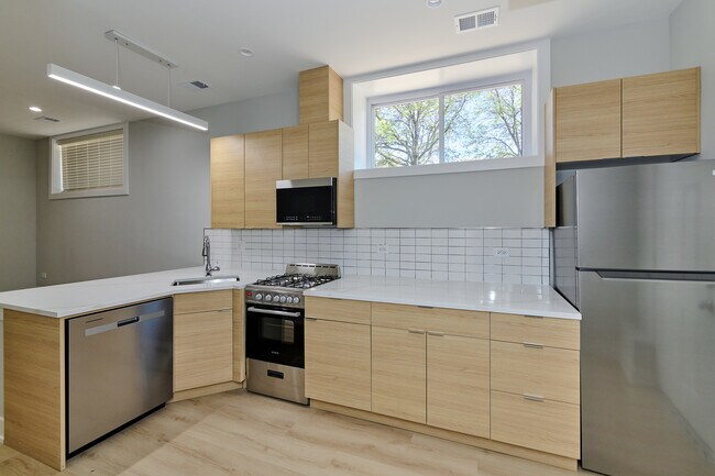 Foto del edificio - 2876 W 21st Pl