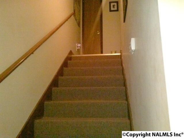Interior Photo - 600 Sheridan Ave
