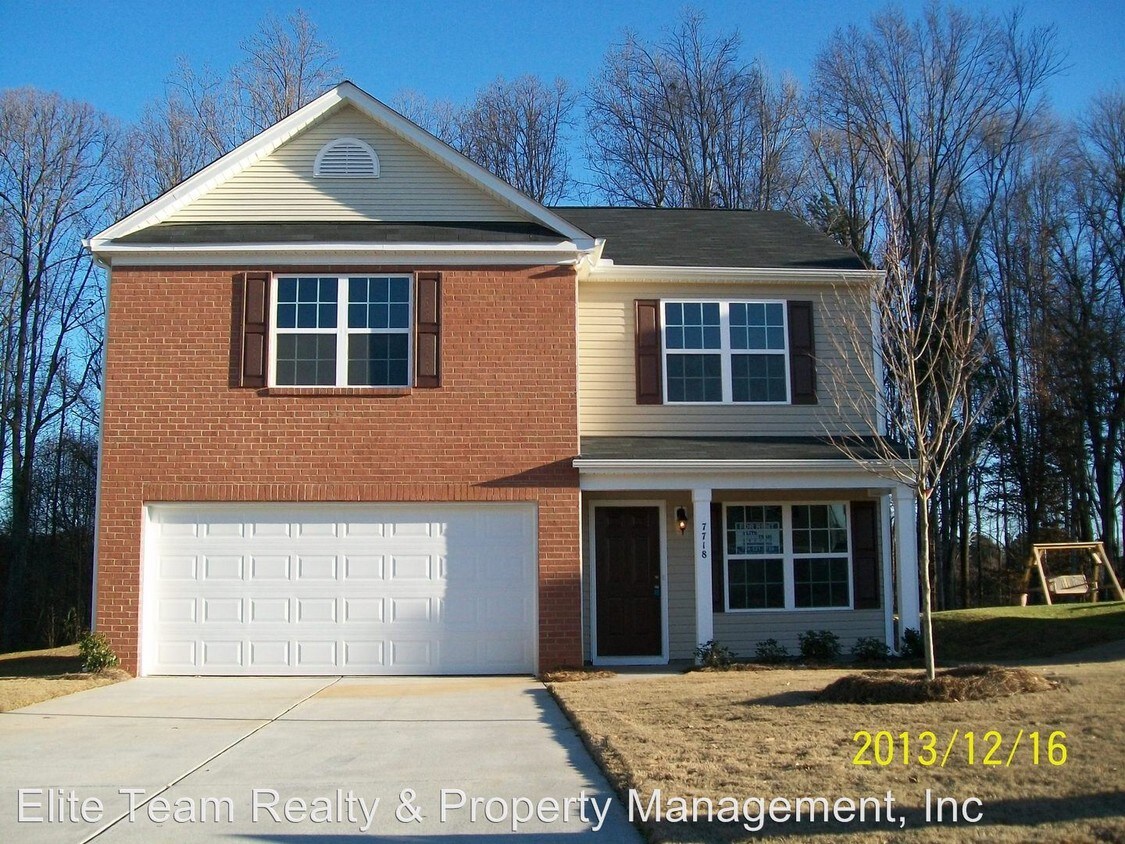 Primary Photo - 4 br, 2.5 bath House - Jenny Ann Dr 7718