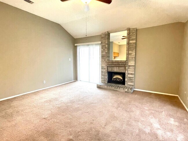 Building Photo - 2218 Millstone Dr