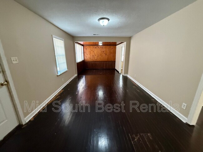 Foto del edificio - 1137 Carrolton Rd