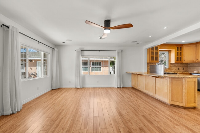 Building Photo - 4576 Adam Rd