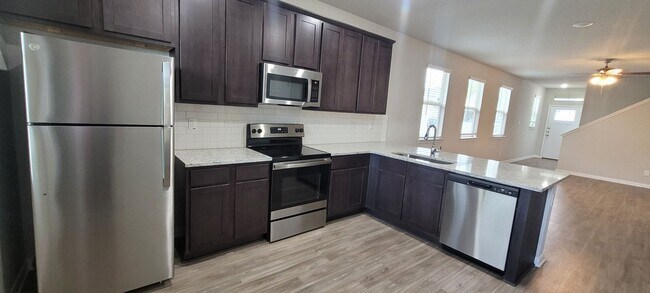 Foto del edificio - 313/315-315 Caleb Ct