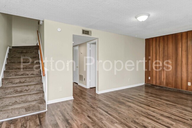 Foto del edificio - Point Arcadia Townhome