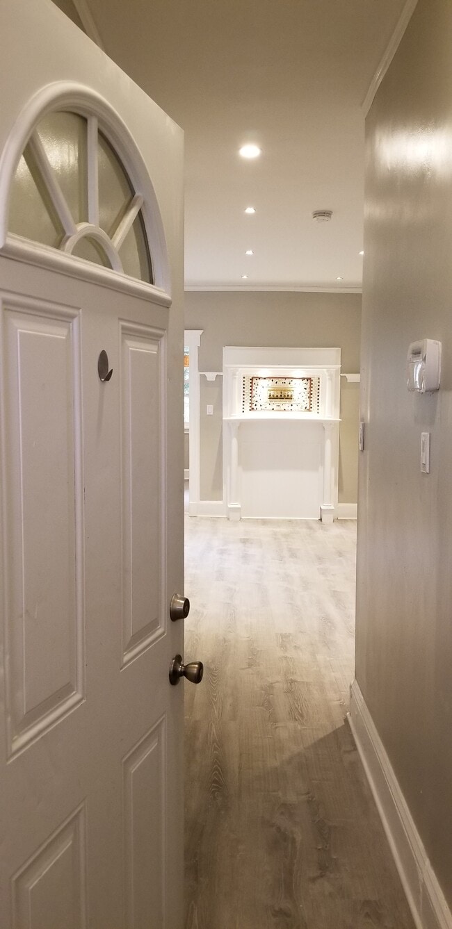 Building Photo - 24 Mission St