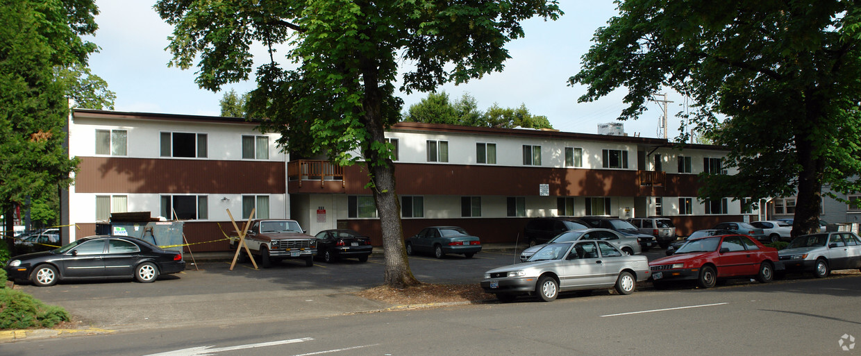 Building Photo - 680-690 Lawrence St