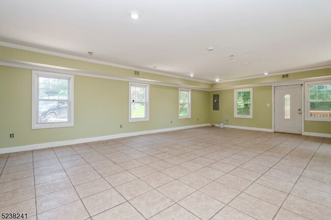 Building Photo - 1118 Woodland Ave