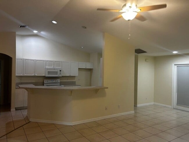 Foto del edificio - 619 SW 28th St