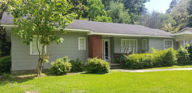 Building Photo - 525 Naples Rd