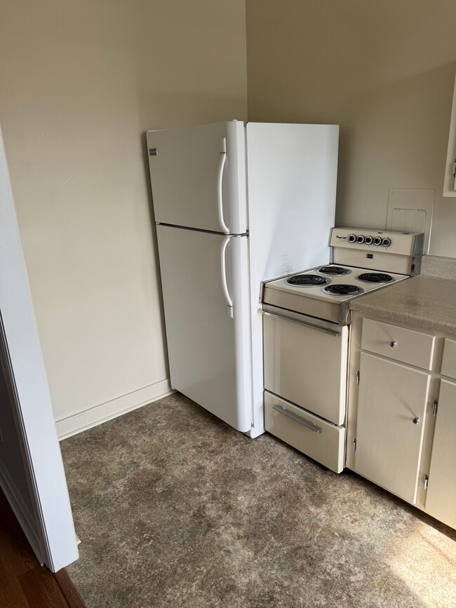 Building Photo - 313 S Hanover St