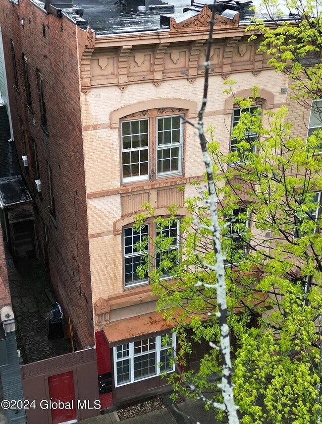Foto del edificio - 181 4th St