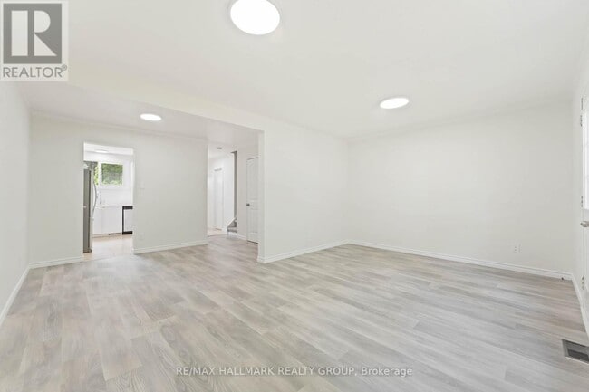 Building Photo - 1441 Palmerston Dr